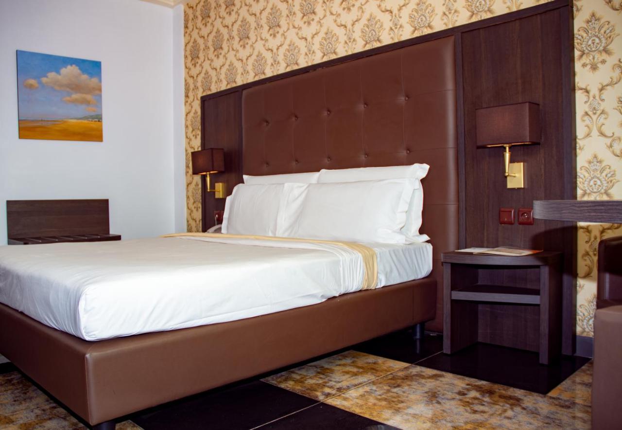 New Heaven Hotel Yaoundé Eksteriør bilde