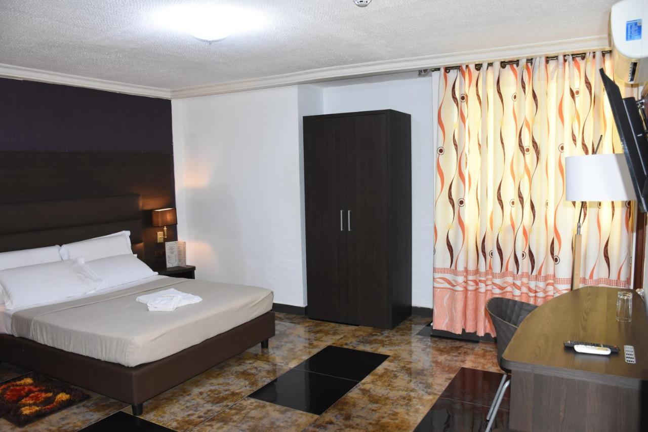 New Heaven Hotel Yaoundé Eksteriør bilde