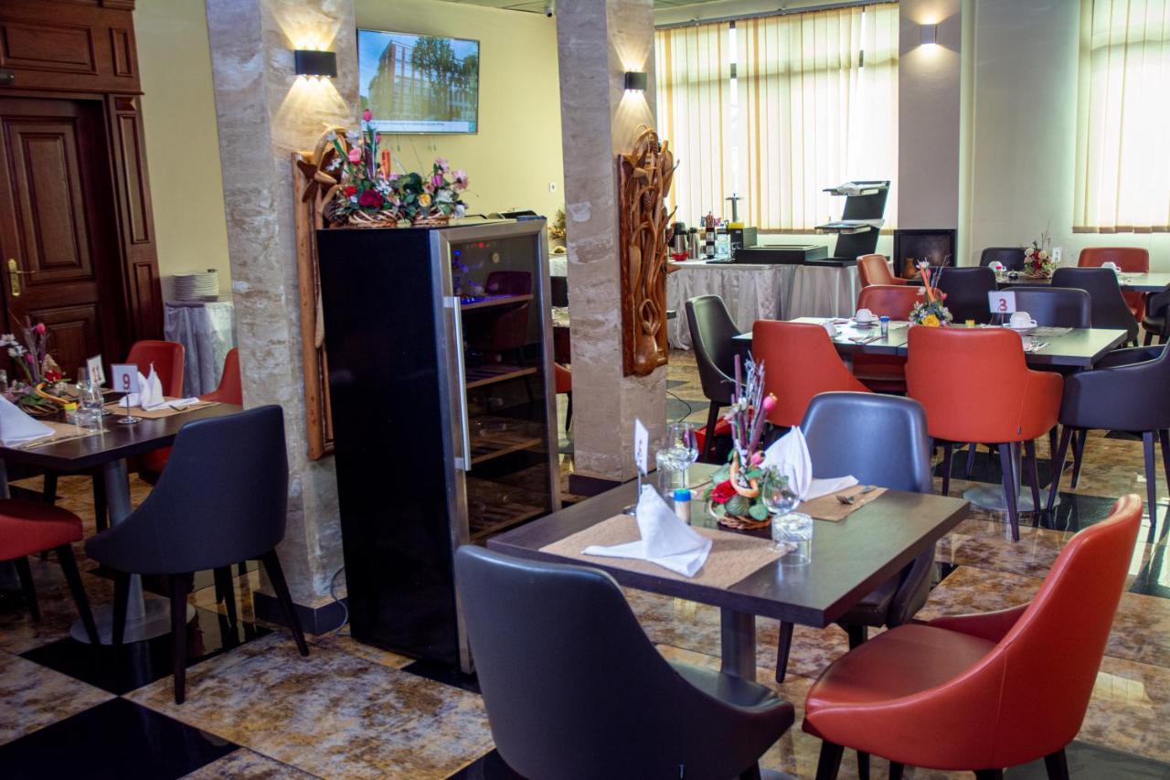 New Heaven Hotel Yaoundé Eksteriør bilde