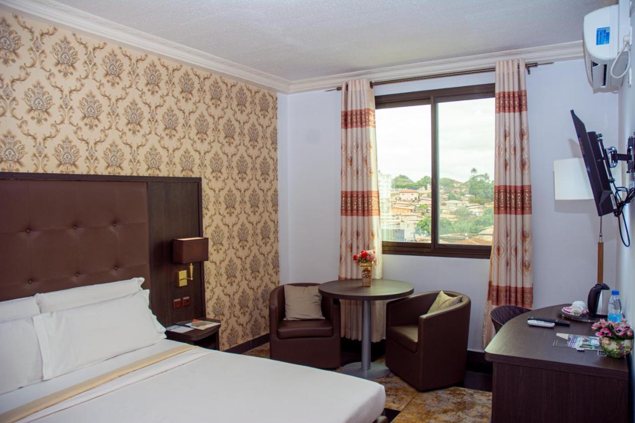 New Heaven Hotel Yaoundé Eksteriør bilde