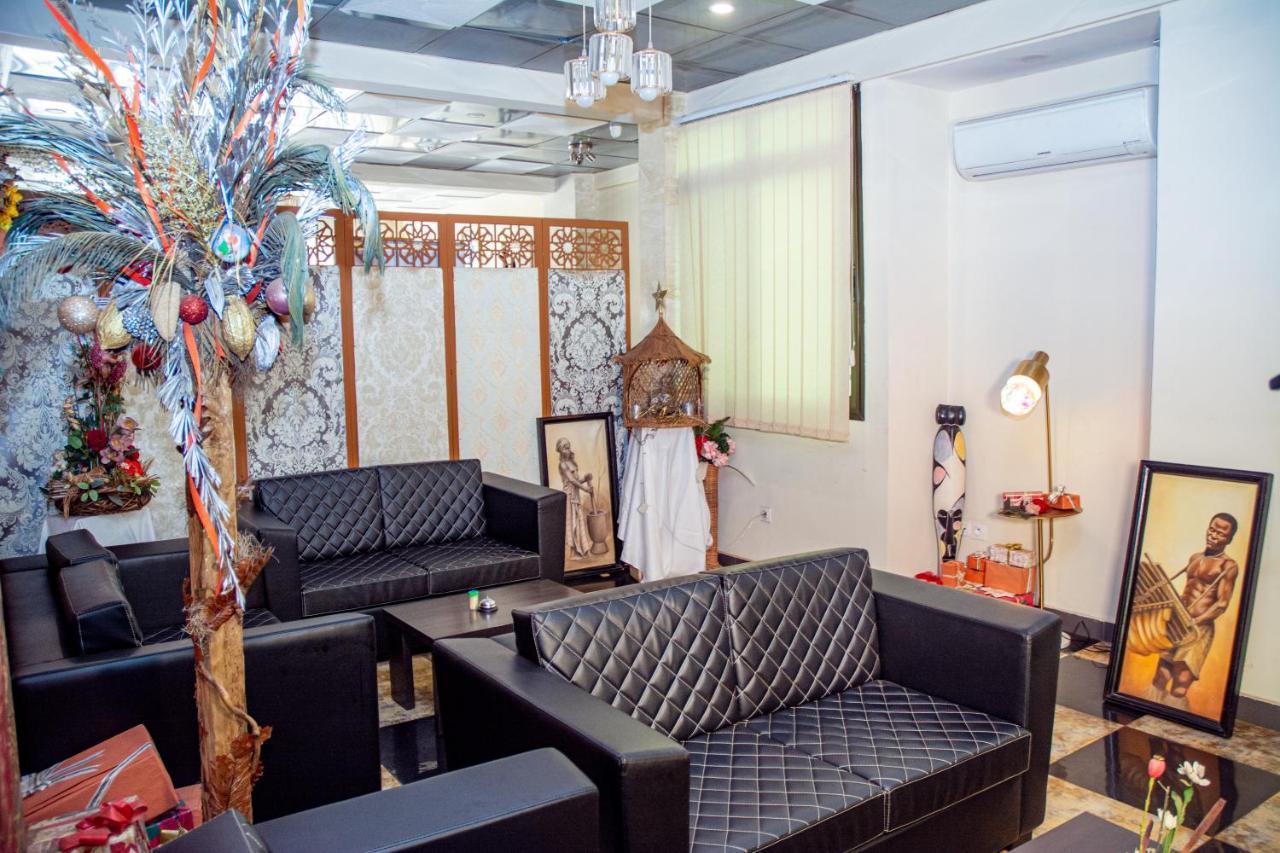 New Heaven Hotel Yaoundé Eksteriør bilde