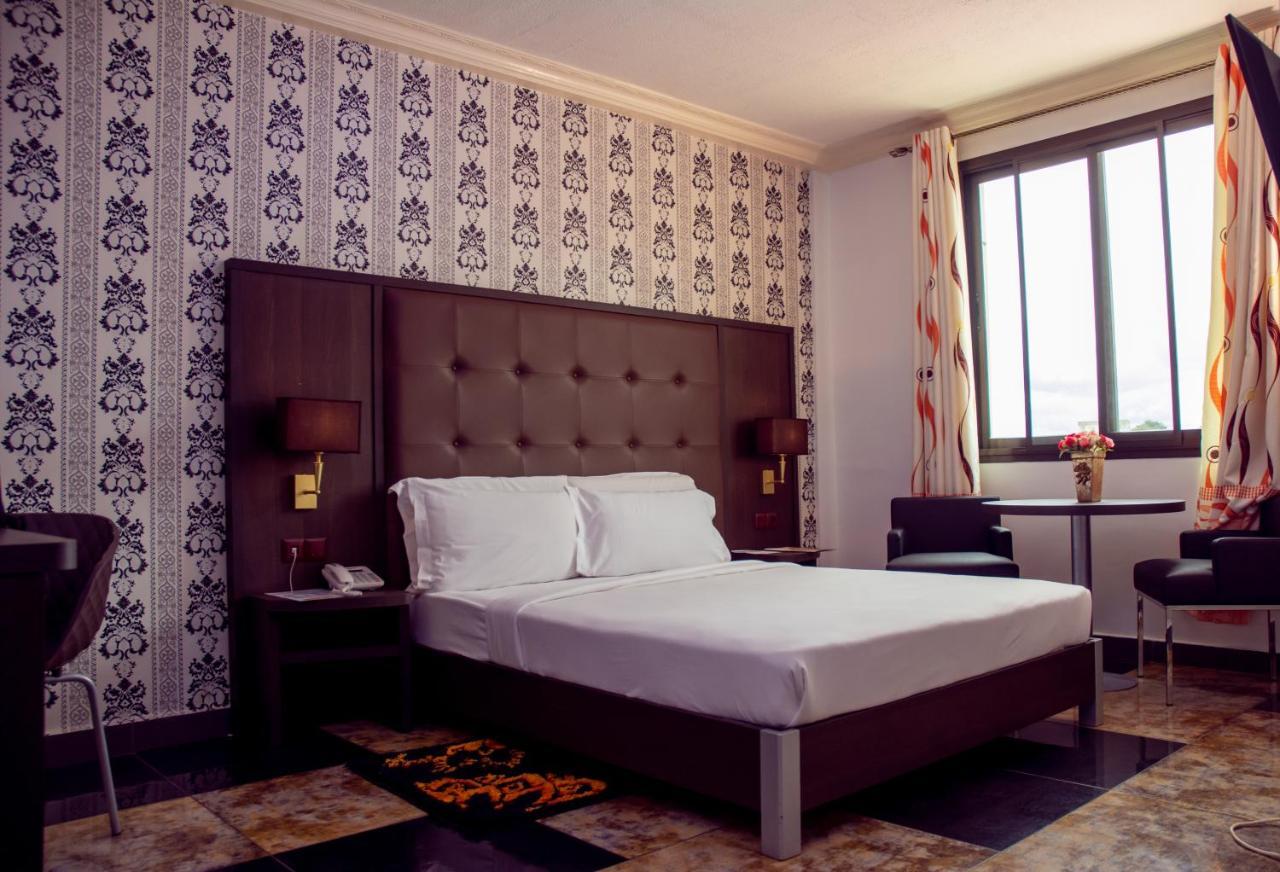 New Heaven Hotel Yaoundé Eksteriør bilde