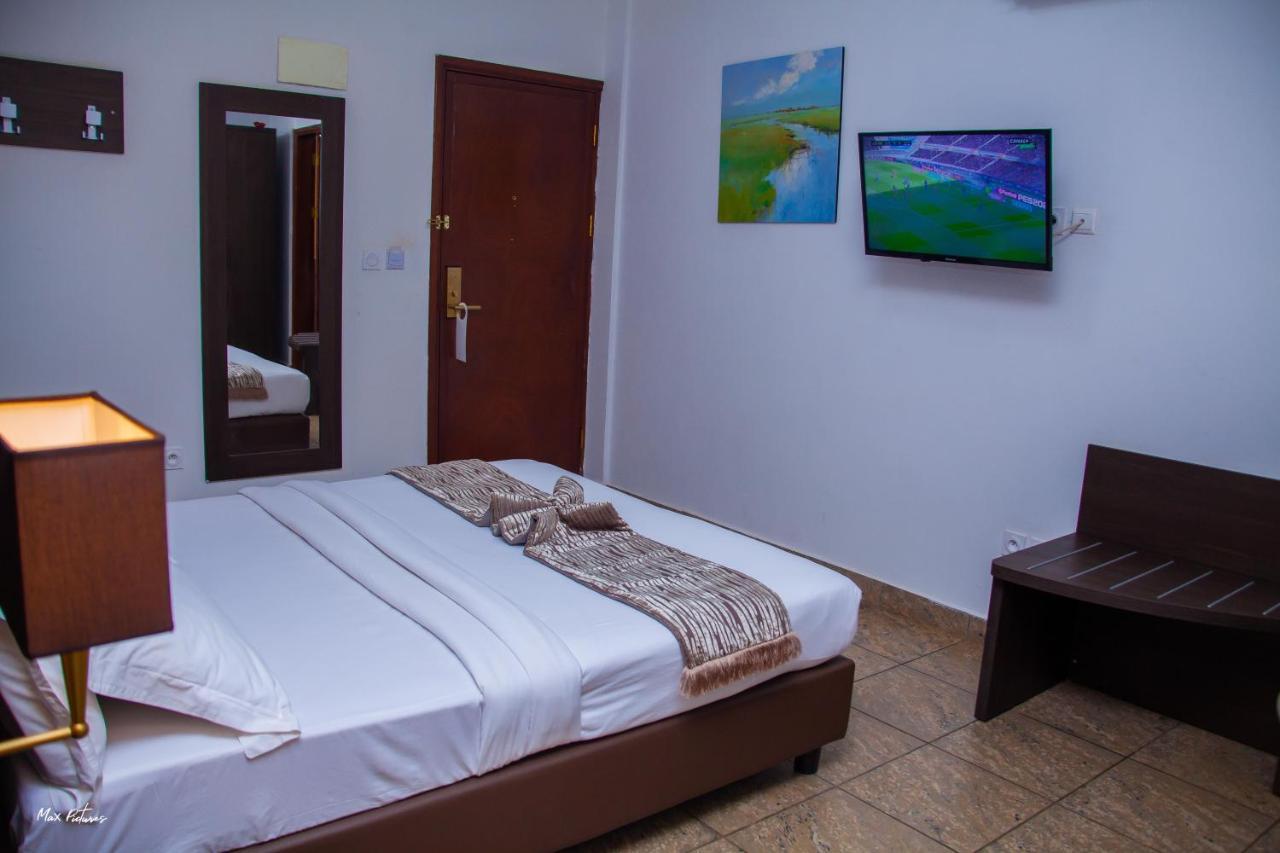 New Heaven Hotel Yaoundé Eksteriør bilde